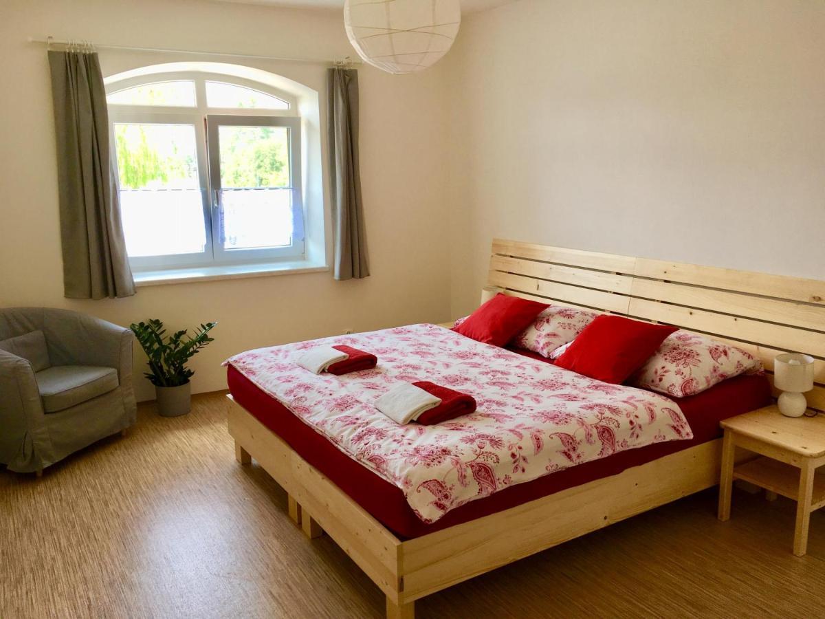 Apartmany A Ubytovani Mlynice Litovel Exterior foto