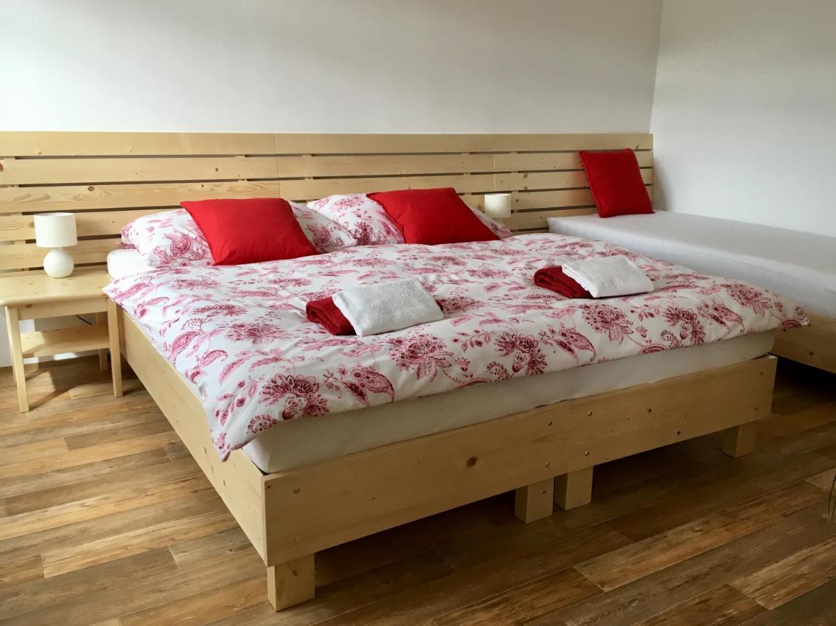 Apartmany A Ubytovani Mlynice Litovel Exterior foto