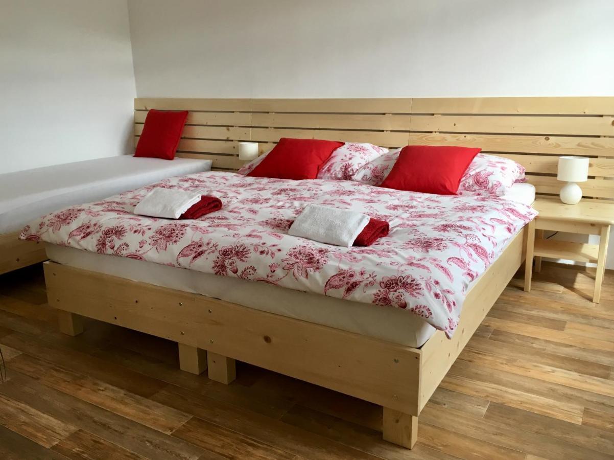 Apartmany A Ubytovani Mlynice Litovel Exterior foto