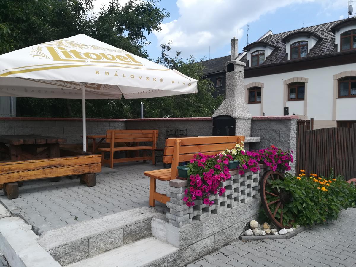 Apartmany A Ubytovani Mlynice Litovel Exterior foto