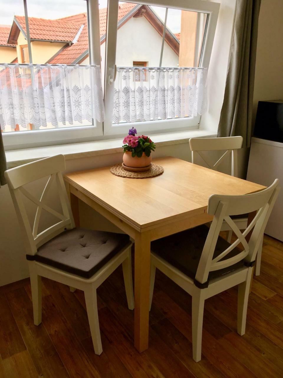 Apartmany A Ubytovani Mlynice Litovel Exterior foto