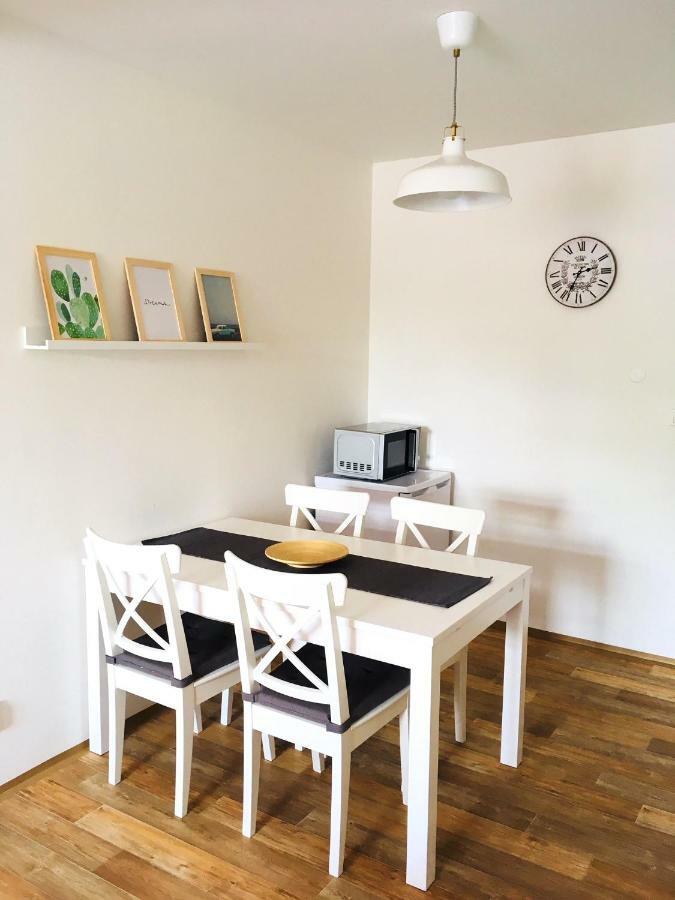 Apartmany A Ubytovani Mlynice Litovel Exterior foto