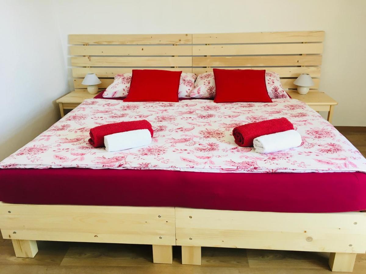 Apartmany A Ubytovani Mlynice Litovel Exterior foto